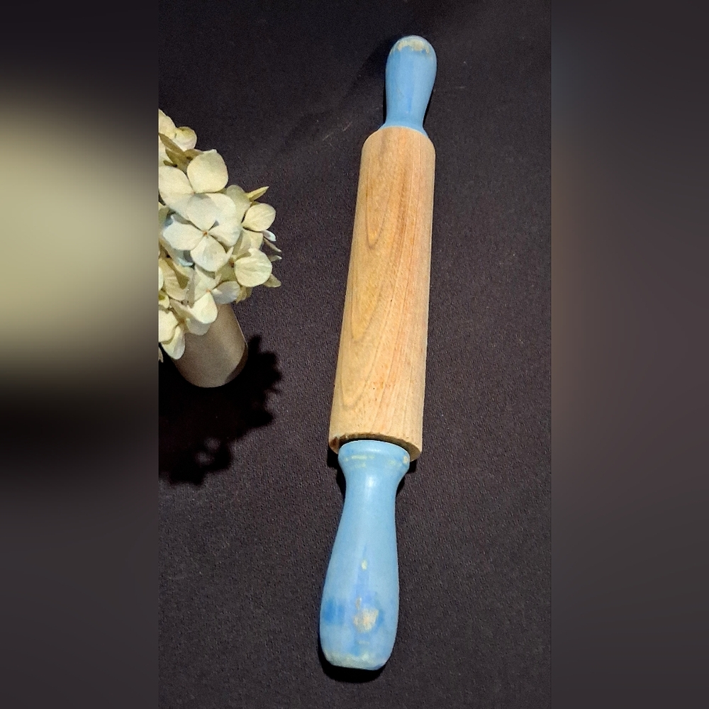 Vintage Wooden Rolling Pin - Blue Painted Handles - Prarie Decor